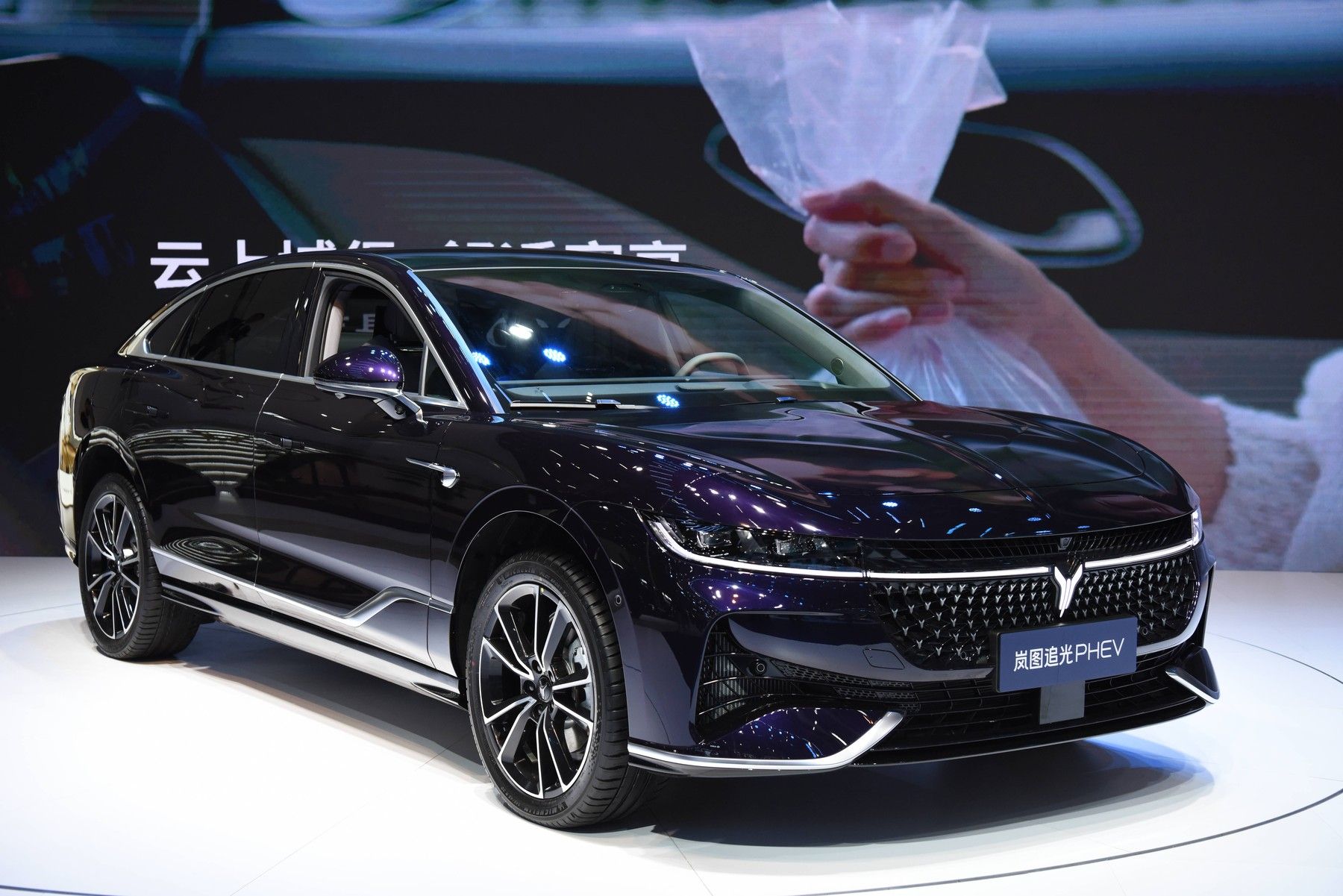 una-dintre-marile-companii-auto-chineze-vrea-sa-ajunga-sa-produca-100.000-de-masini/an-in-italia