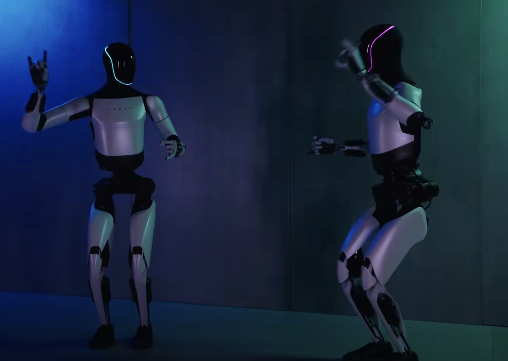 tesla-ar-putea-incepe-sa-vanda-robotii-umanoizi-optimus-pana-la-sfarsitul-anului-viitor,-sustine-elon-musk